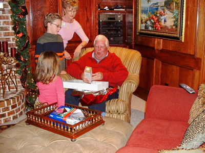 Christmas 2004 (12).JPG